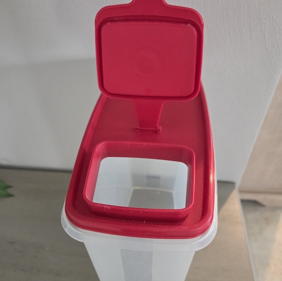 Tupperware Large Storage Container - Picture 3 of 4